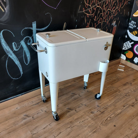 White Party Chiller with Pops